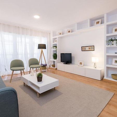 Apartamentos Paseo De La Farola Málaga Extérieur photo
