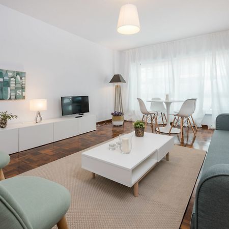 Apartamentos Paseo De La Farola Málaga Extérieur photo