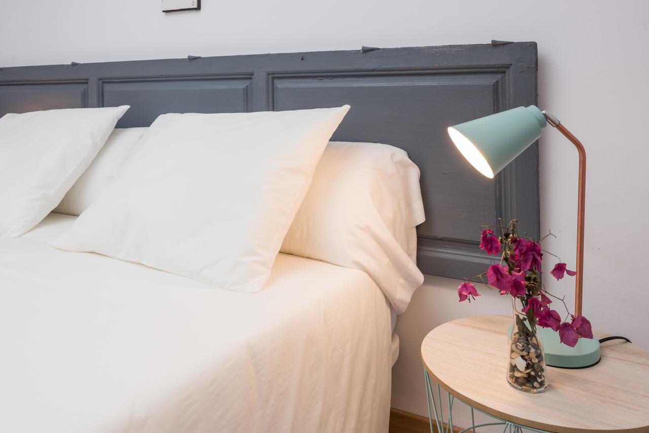 Apartamentos Paseo De La Farola Málaga Extérieur photo