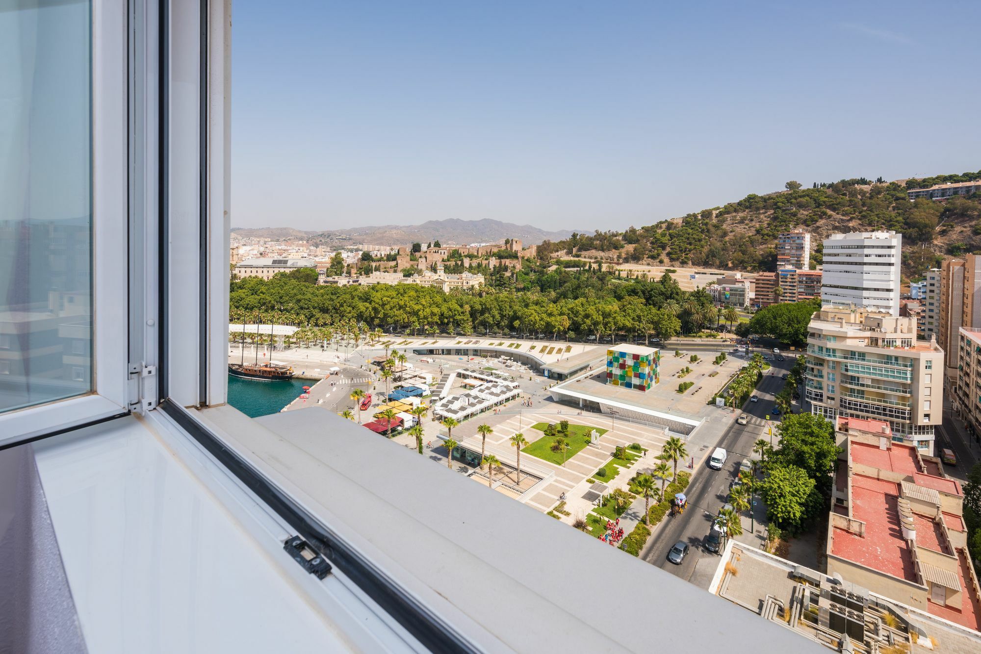 Apartamentos Paseo De La Farola Málaga Extérieur photo