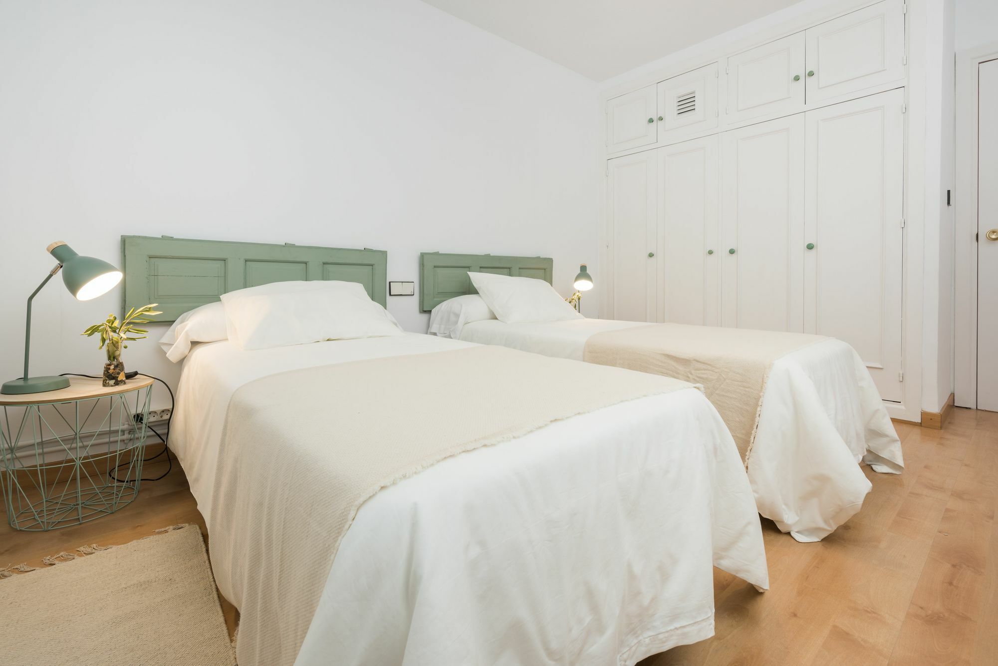 Apartamentos Paseo De La Farola Málaga Extérieur photo